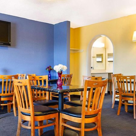 Rodeway Inn Auburn Εξωτερικό φωτογραφία