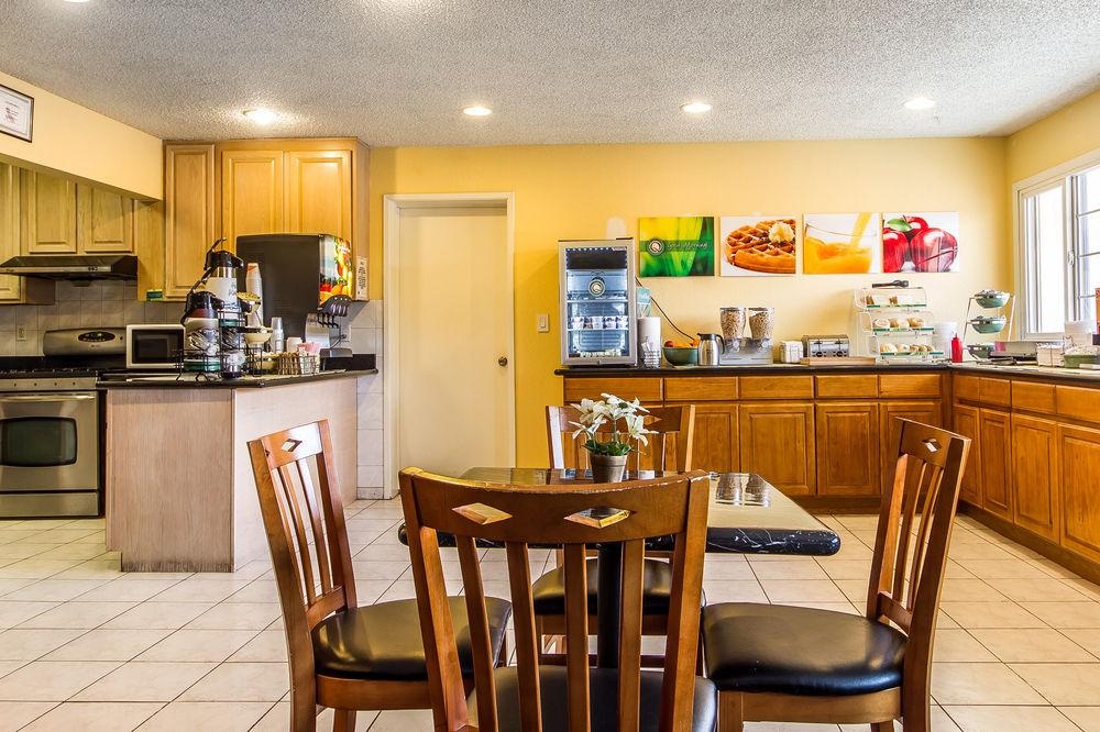 Rodeway Inn Auburn Εξωτερικό φωτογραφία