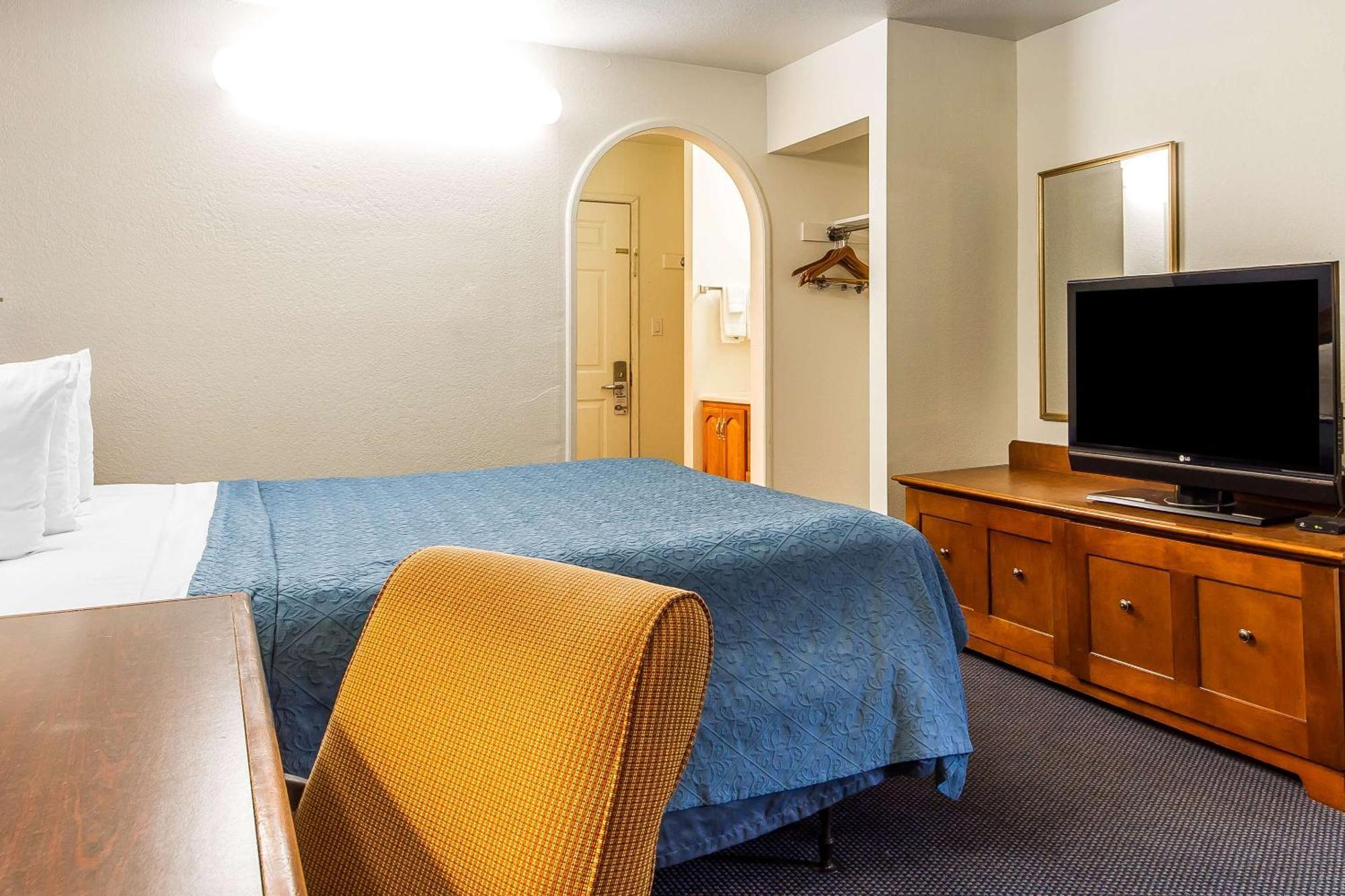 Rodeway Inn Auburn Εξωτερικό φωτογραφία