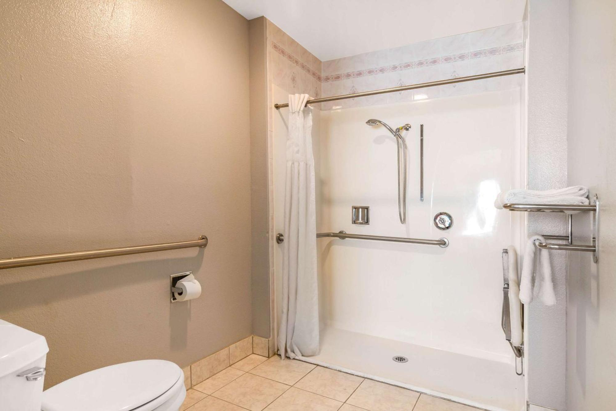 Rodeway Inn Auburn Εξωτερικό φωτογραφία